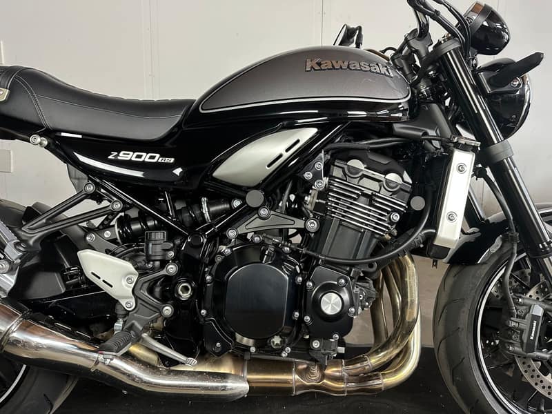 Kawasaki Z900RS (2025)